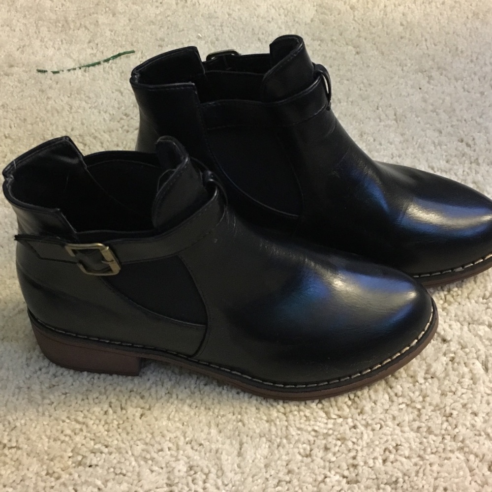 Booties - Picture 4 of 5